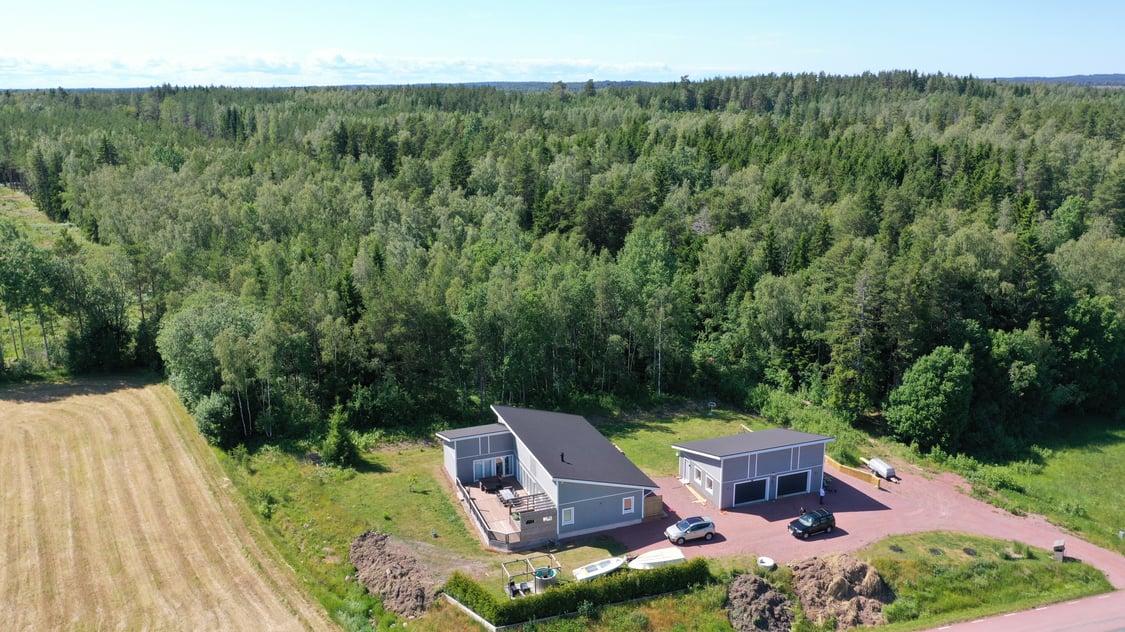 Bostadstomt med sjöutsikt i Ödkarby, Saltvik