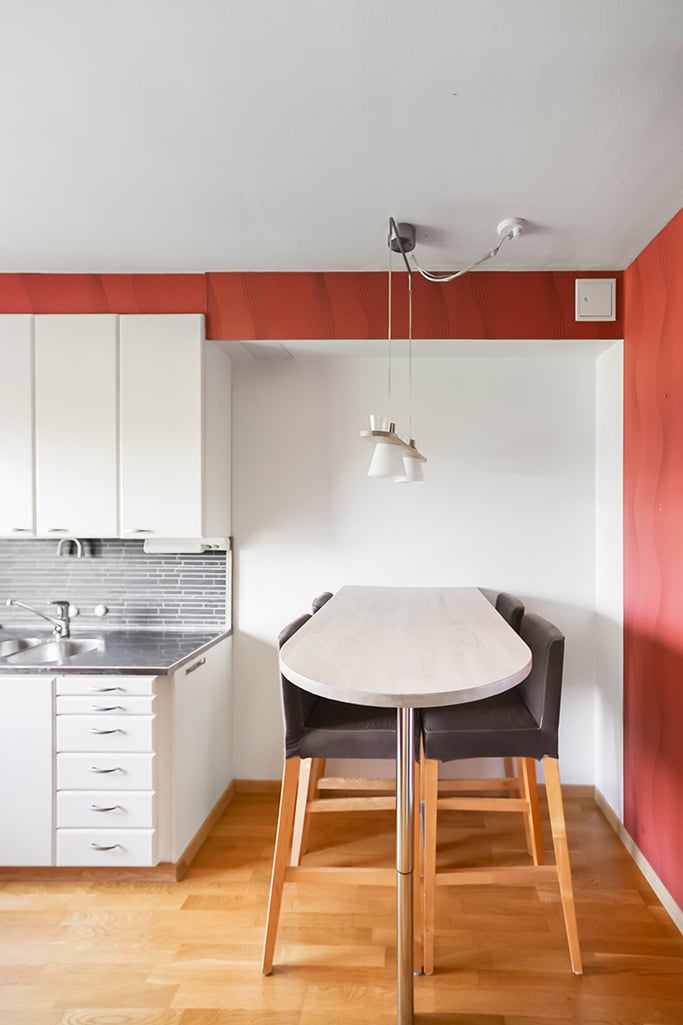Renoverad aktielägenhet om två rum och kök i Hindersböle, Mariehamn