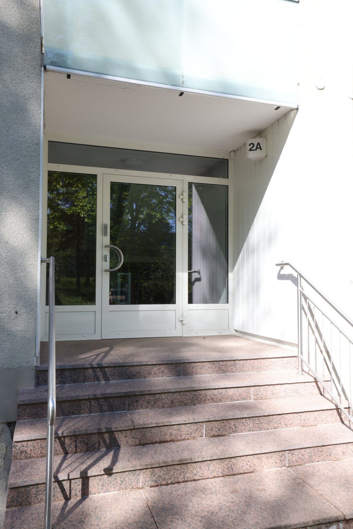 Renoverad aktielägenhet om två rum och kök i Hindersböle, Mariehamn