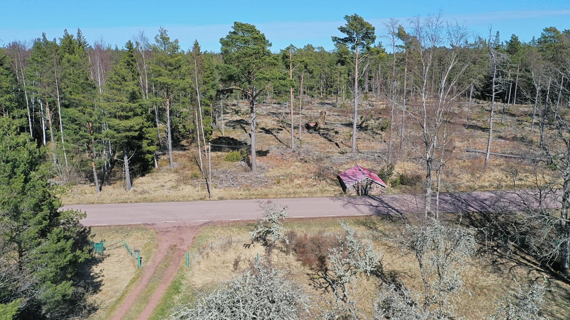 Två bostadstomter i Hellestorp, Lemland