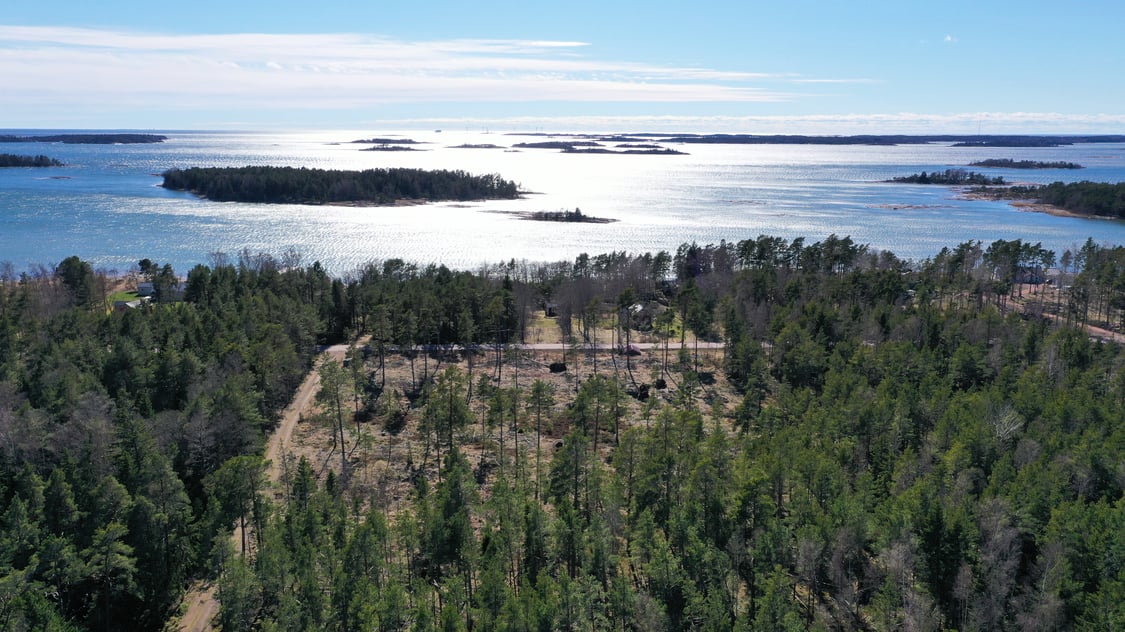 Två bostadstomter i Hellestorp, Lemland