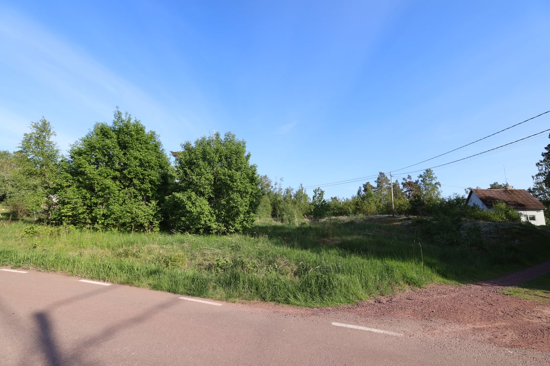 Bostadstomt centralt i Degerby, Föglö