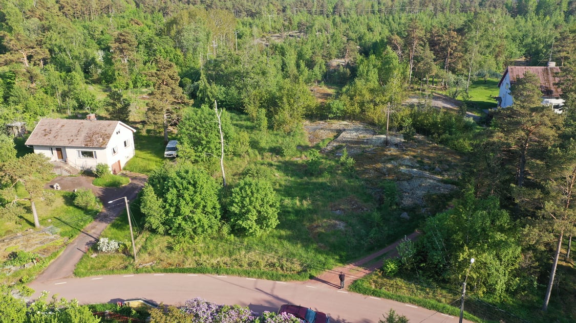 Bostadstomt centralt i Degerby, Föglö