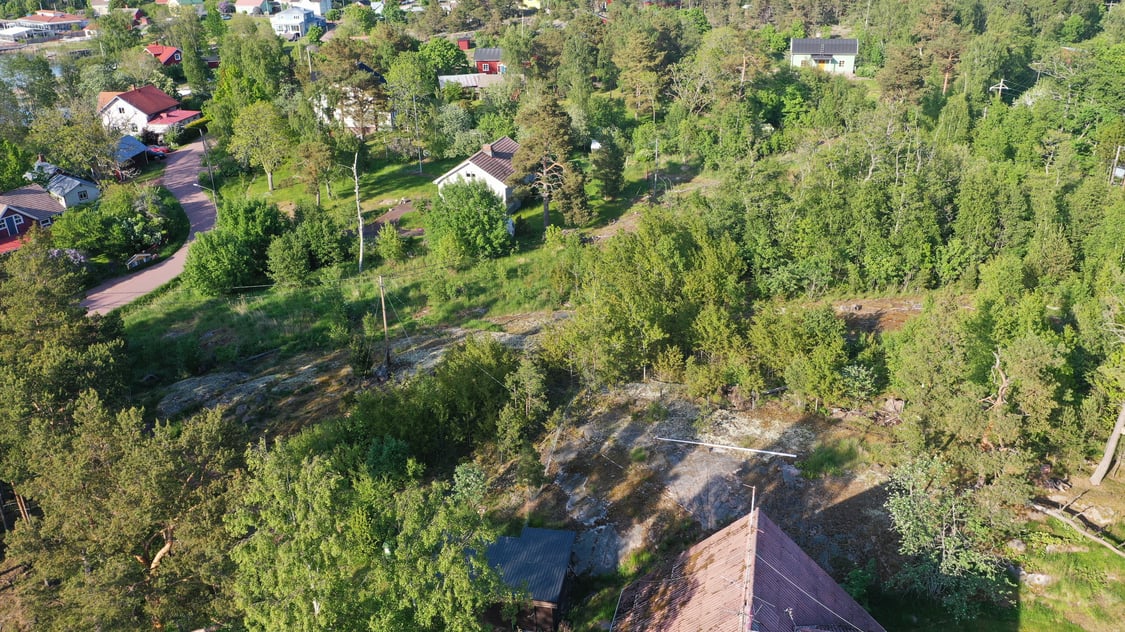 Bostadstomt centralt i Degerby, Föglö